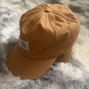Like new Carhartt hear flap cap men’s size Medium